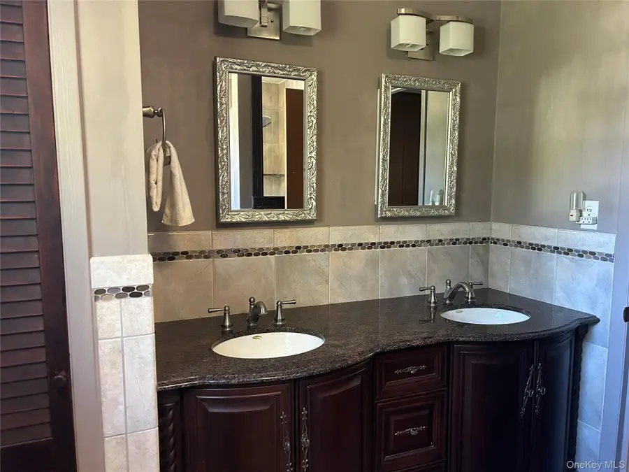 325 Young Street, West Babylon, NY 11704 - Image #2