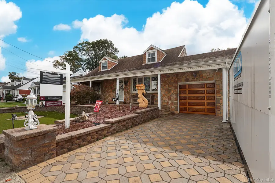 993 Ferngate Drive, Franklin Square, NY 11010 - Image #3