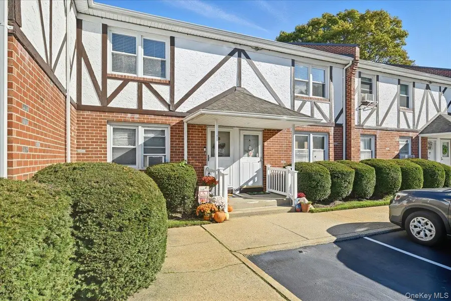 2066 Lakeview Road #B, Bellmore, NY 11710 - Image #2