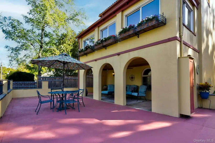 126 Cove Road, Oyster Bay Cove, NY 11771 - Image #3