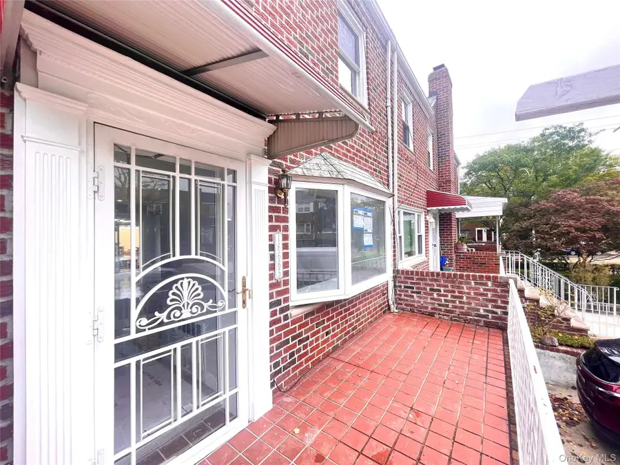 166-65 17th Road, Whitestone, NY 11357 - Image #3