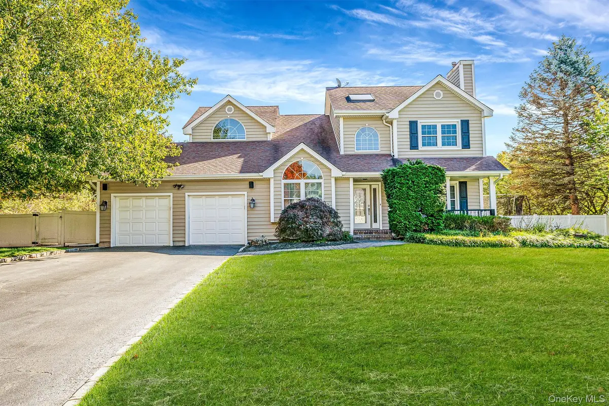 2 Max Way, Commack, NY 11725 - Image #1