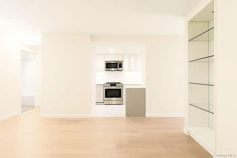 330 E 38th Street #53K, Manhattan, NY 10016 - Image #3
