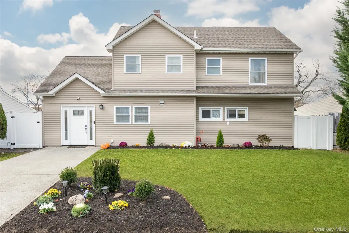 98 Hardy Lane, Westbury, NY 11590 - Image #1