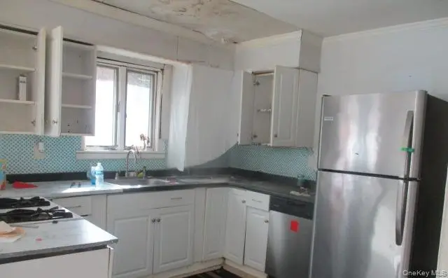 4 Evans Street, Coram, NY 11727 - Image #3