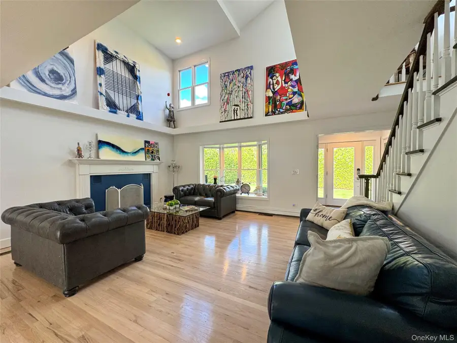 137 South Road, Westhampton, NY 11977 - #3