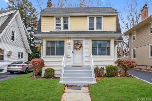 100 Nassau Avenue, Malverne, NY 11565