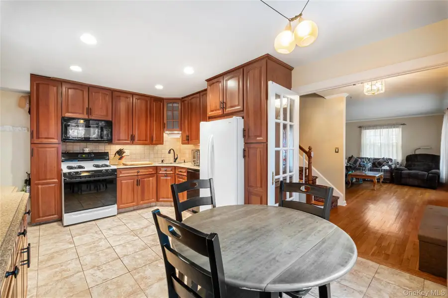 149 Hilburn Road, Scarsdale, NY 10583 - Image #3