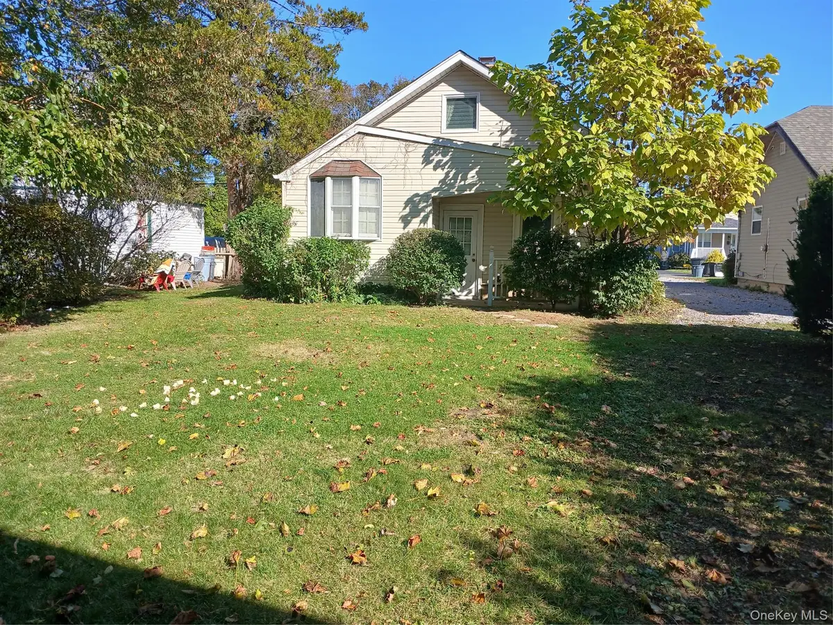 8 Woodburn Street, Patchogue, NY 11772 - #1