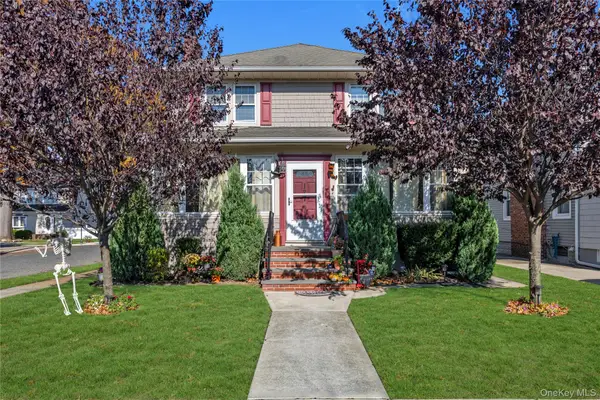 127 Smith Street, Lynbrook, NY 11563