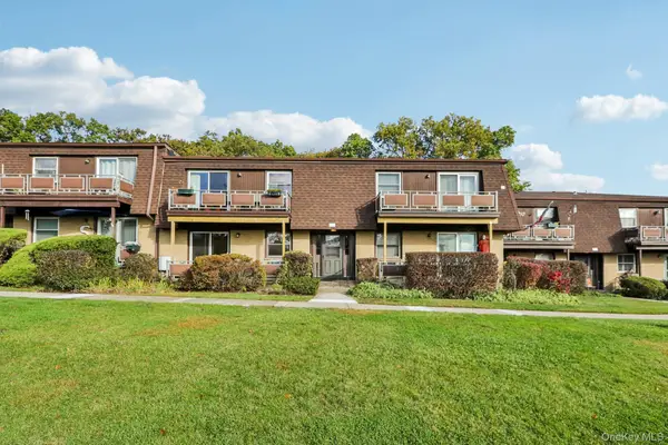 2 Germonds Village #5, Bardonia, NY 10954