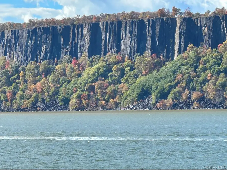 31 Maple Avenue #2A, Hastings On Hudson, NY 10706 - Image #2