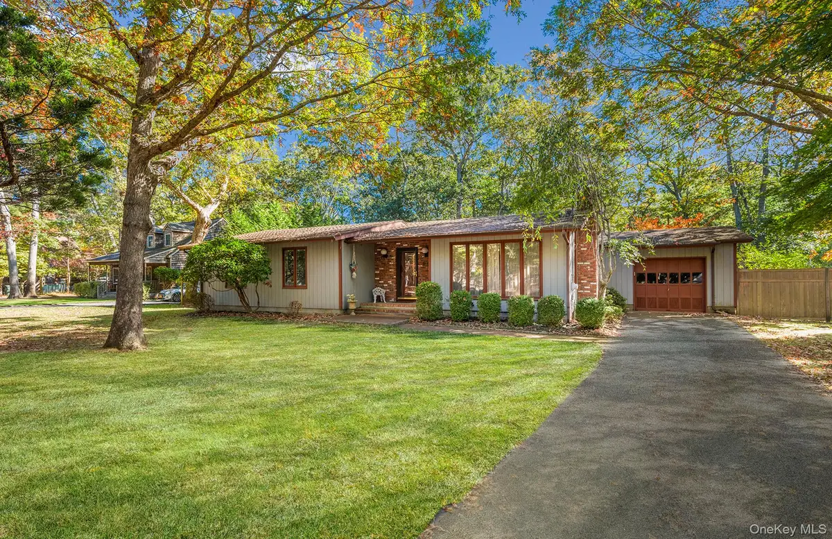 33 Sherwood Lane, East Hampton, NY 11937 - Image #1