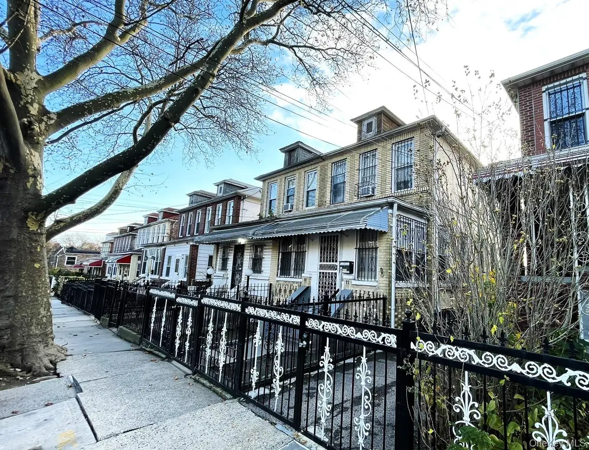 3227 Fenton Avenue, Bronx, NY 10469 - Image #1