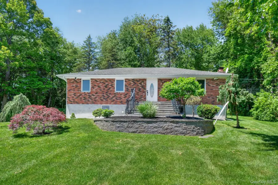 21 Crest Court, Hopewell Junction, NY 12533 - #3