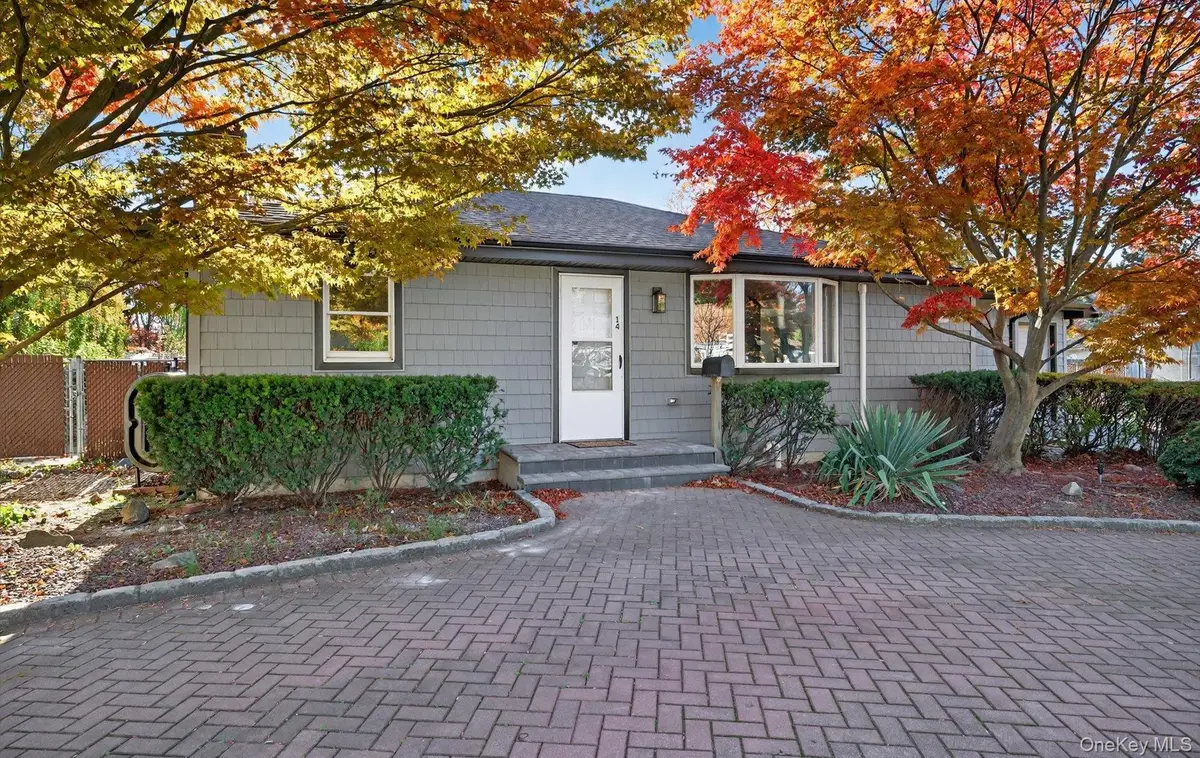 14 Muncey Road, Bay Shore, NY 11706 - Image #1