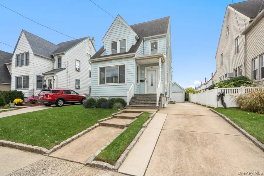 80 Munro Boulevard, Valley Stream, NY 11581 - Image #2