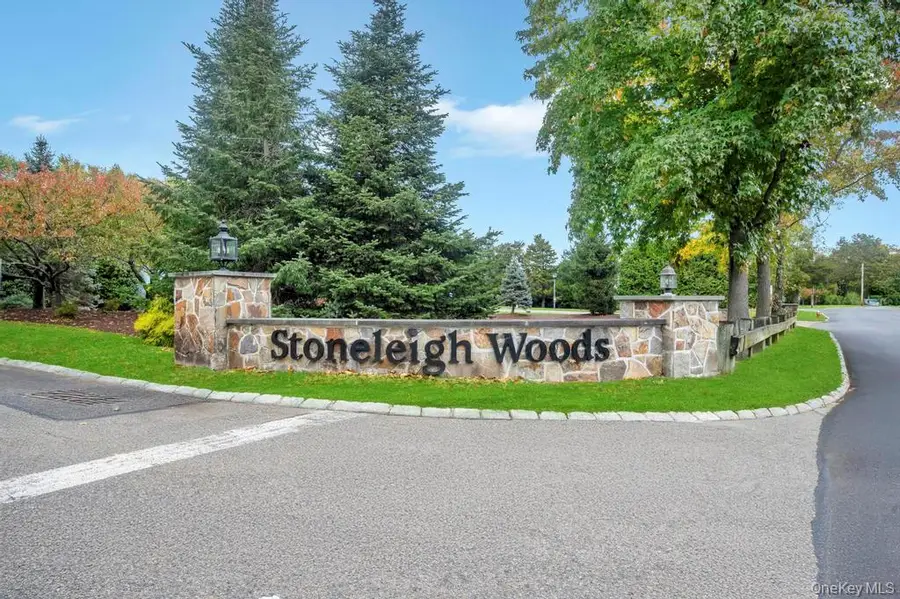 4 Haverton Court, Riverhead, NY 11901 - Image #2