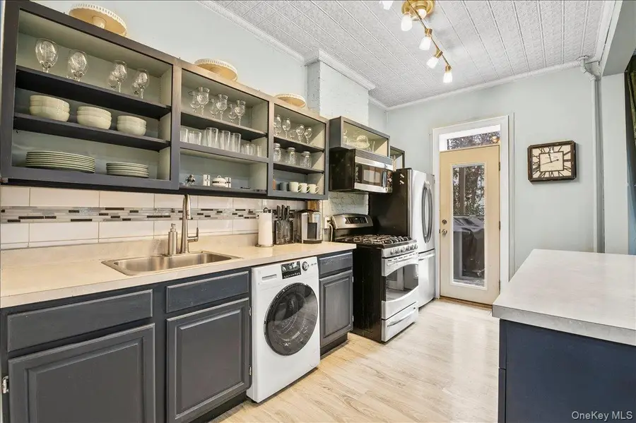 68-15 64th Place #2FAM, Ridgewood, NY 11385 - Image #3