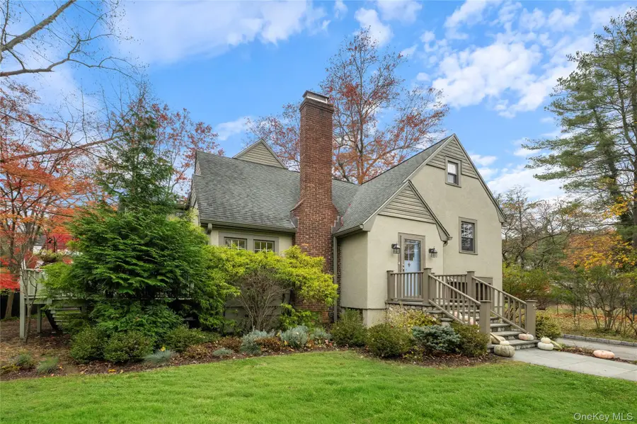 6 Meadow Way, Irvington, NY 10533 - Image #2