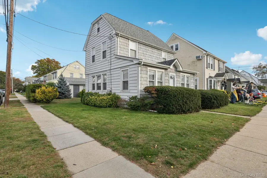 143 Broad Street, Williston Park, NY 11596 - Image #2