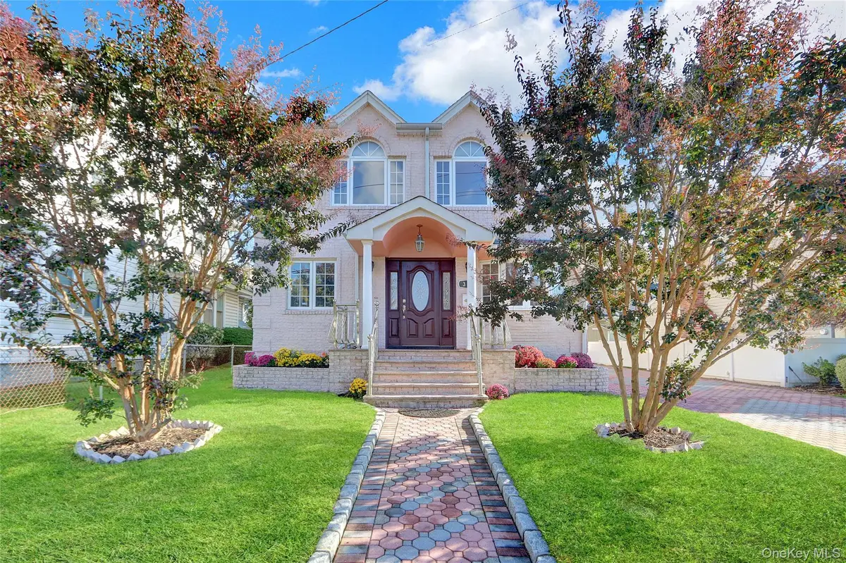 32 3rd Avenue, New Hyde Park, NY 11040 - Image #1