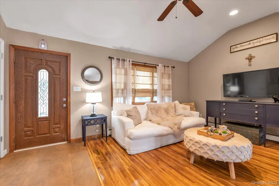 26 Cheshire Road, Inwood, NY 11096 - Image #3