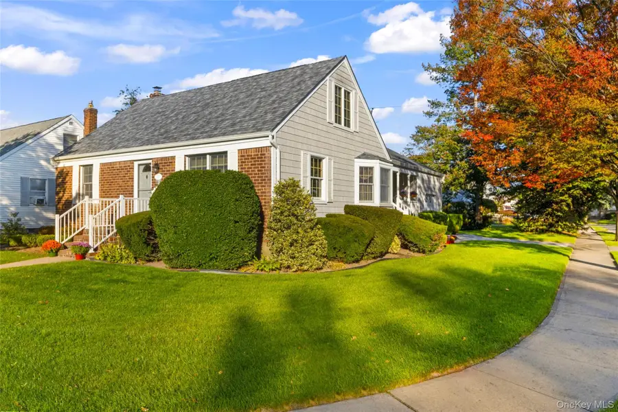 59 Linden Boulevard, Hicksville, NY 11801 - #2