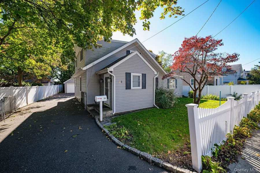 38 High Street, Roslyn Heights, NY 11577 - Image #2