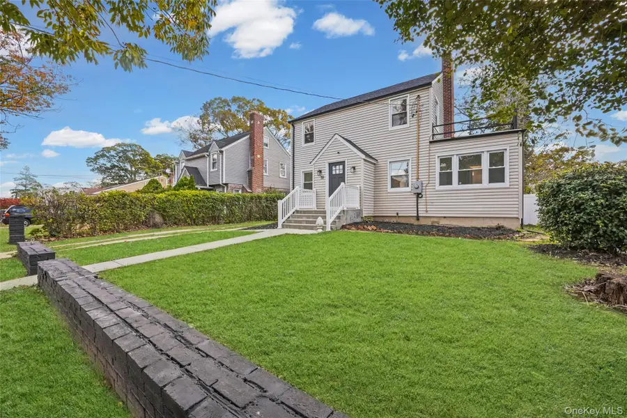 72 Woodside Avenue, Freeport, NY 11520 - Image #3