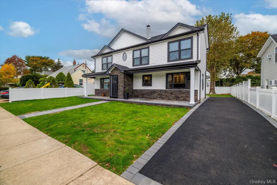 38 Heather Lane, Levittown, NY 11756 - Image #3