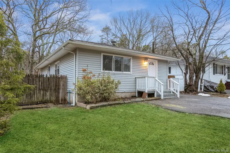 86 Stuyvesant Avenue, Mastic, NY 11950 - Image #2