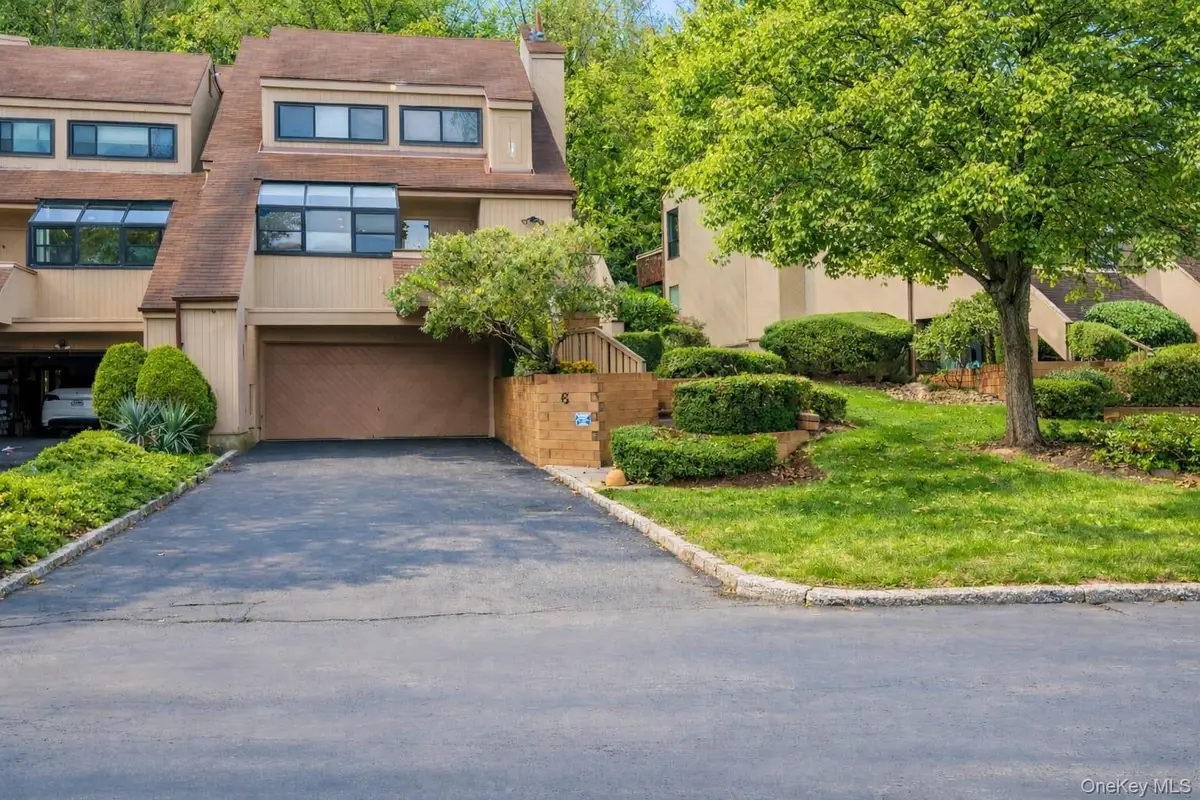 6 John Bean Court, Port Washington, NY 11050 - #1