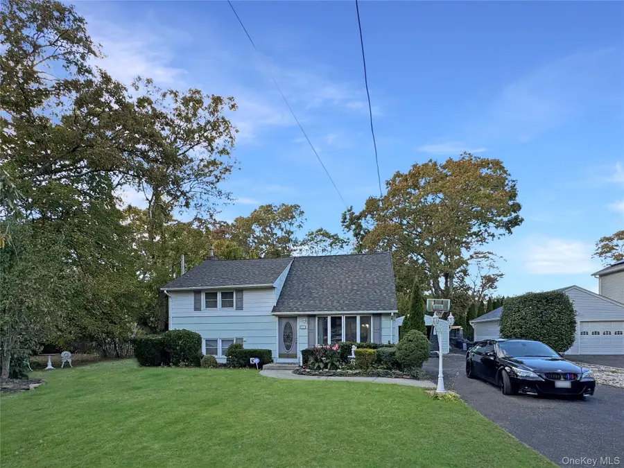 881 Union Street, Bohemia, NY 11716 - Image #2