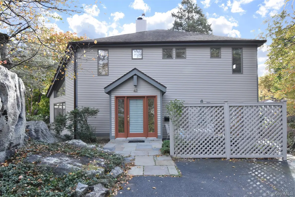 42 Ravensdale Road, Hastings On Hudson, NY 10706 - Image #1