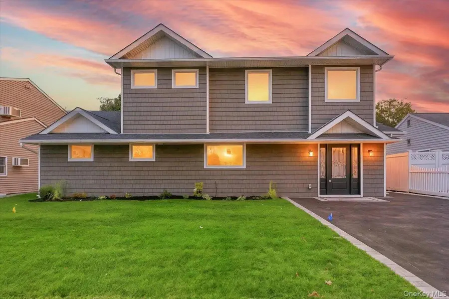 7 Hoover Lane, Bethpage, NY 11714 - Image #2