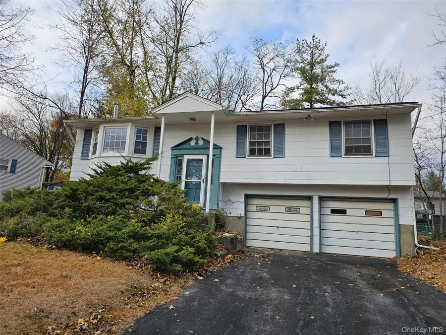 8 Mockingbird Lane, Poughkeepsie, NY 12601 - Image #2