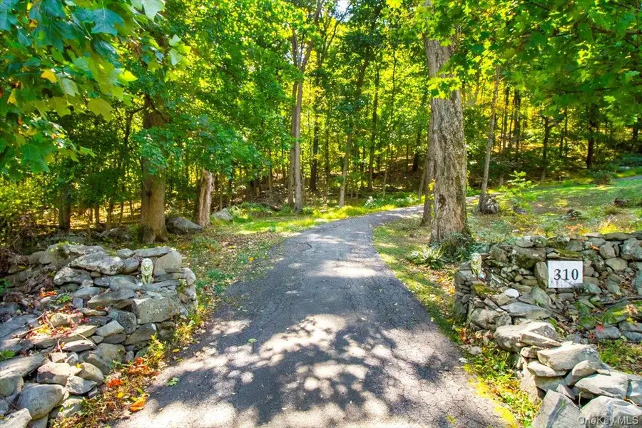 310 Oak Lane, Newburgh, NY 12550 - Image #2