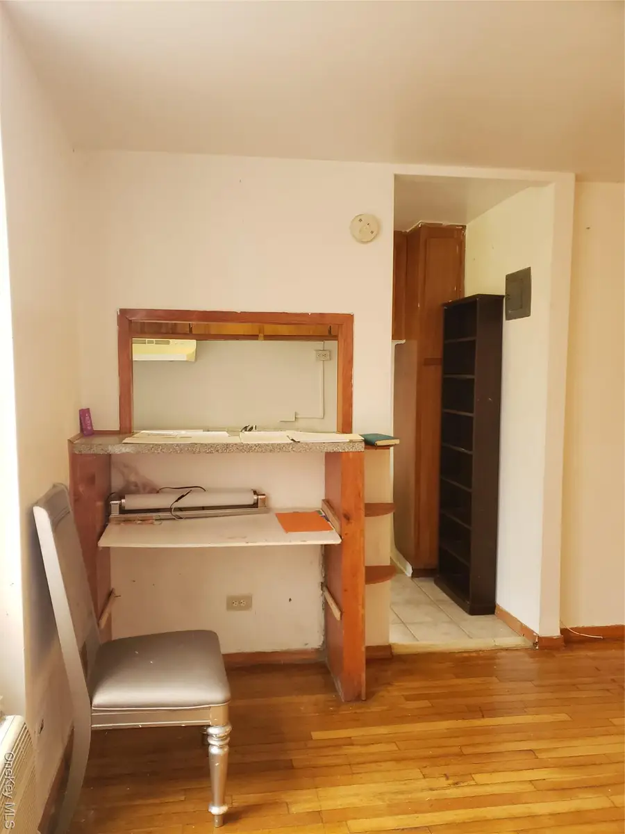 1332 Metropolitan Avenue #6A, Bronx, NY 10462 - Image #3