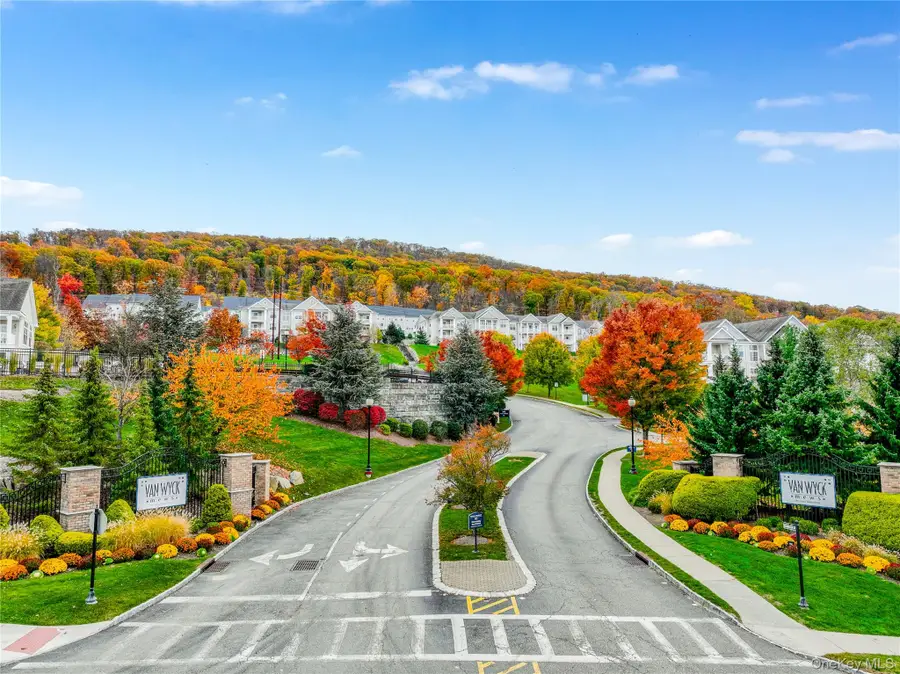 919 Saratoga Lane, Fishkill, NY 12524 - Image #2