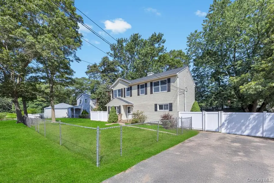 107 Shinnecock Avenue, Mastic, NY 11950 - Image #2