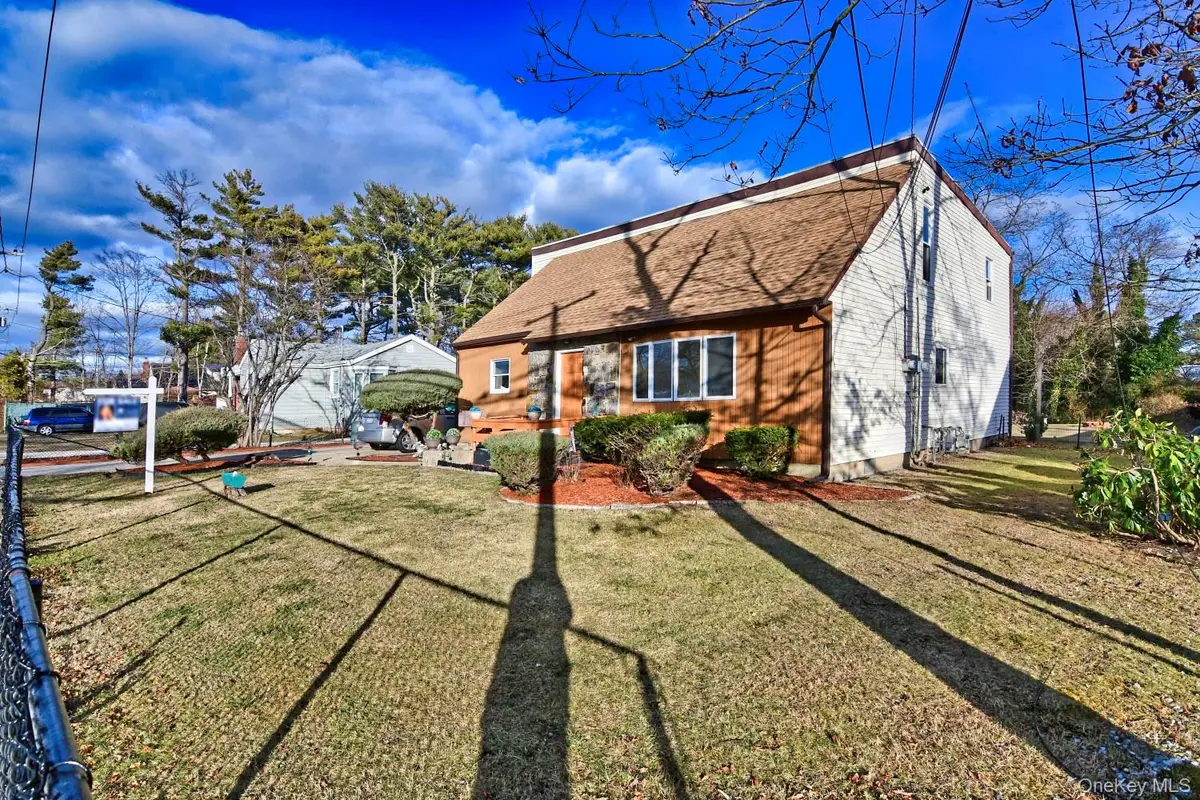 467 Carlls Path, Deer Park, NY 11729 - Image #1