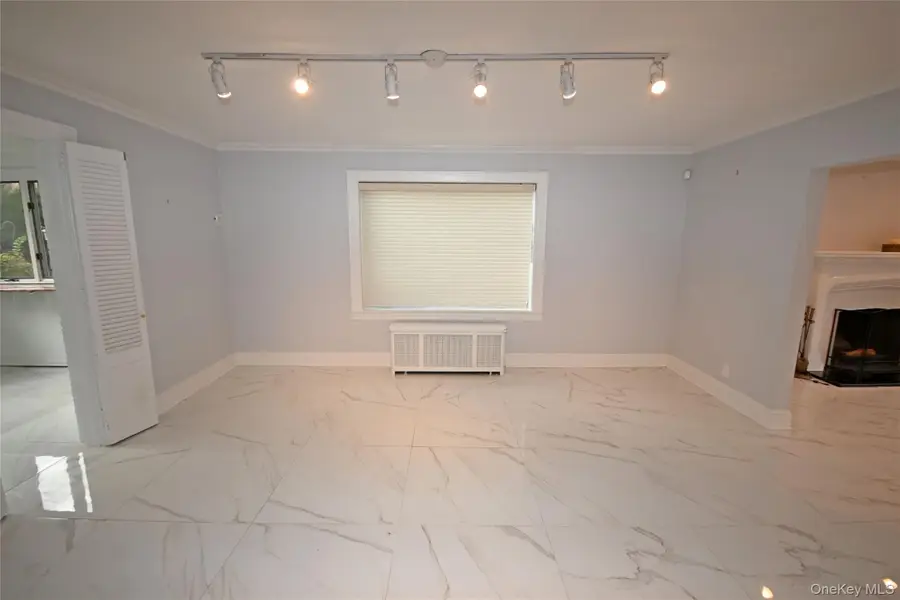 14 Nirvana Avenue, Great Neck, NY 11023 - Image #2