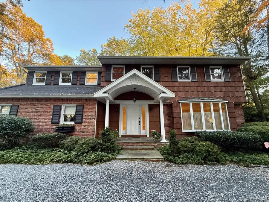 87 Mcculloch Drive, Dix Hills, NY 11746 - Image #2