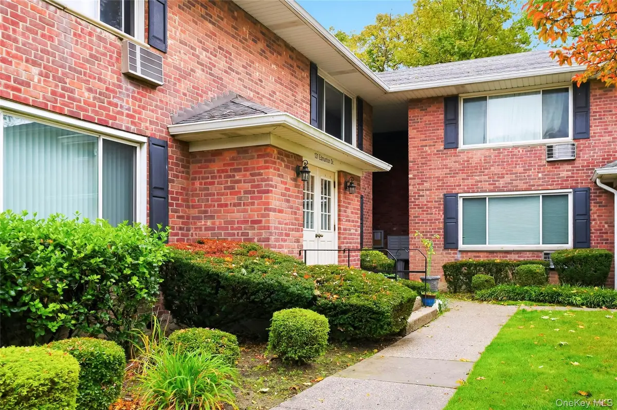 131 Edmunton Drive #G14, North Babylon, NY 11703 - Image #1