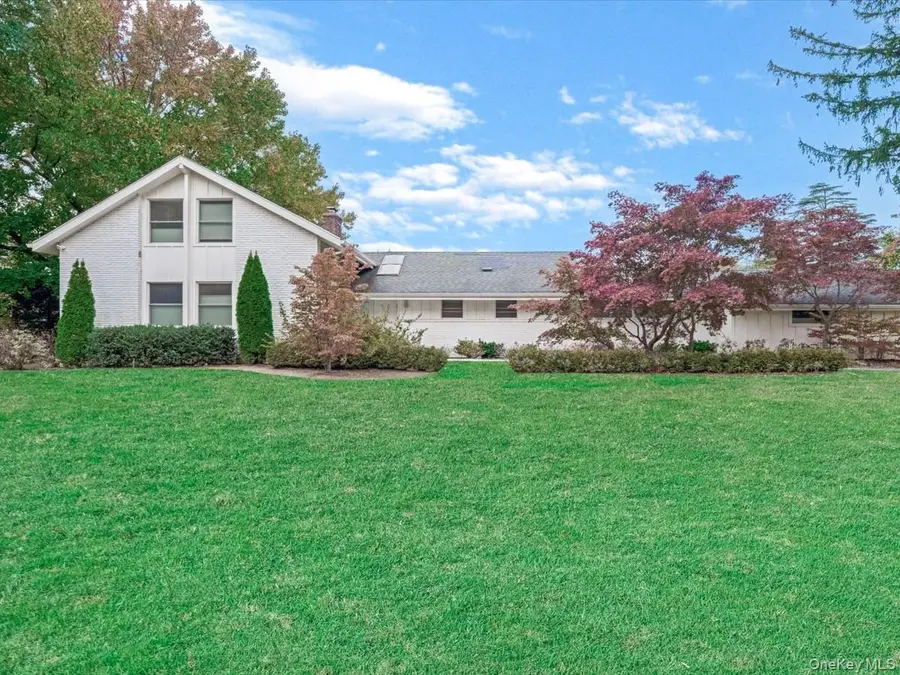 1 Cypress Avenue, Great Neck, NY 11024 - Image #2