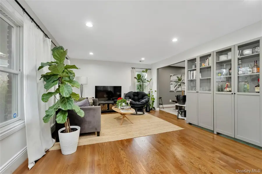 3256 Park Avenue, Wantagh, NY 11793 - Image #3