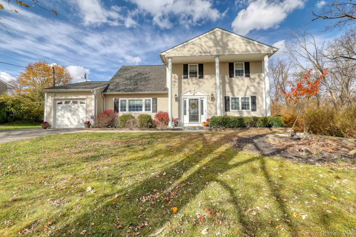 19 The Drive, Westtown, NY 10998 - Image #1