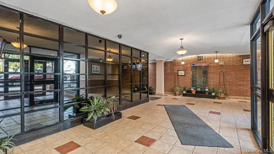 68-20 Selfridge Street #4K, Forest Hills, NY 11375 - Image #2