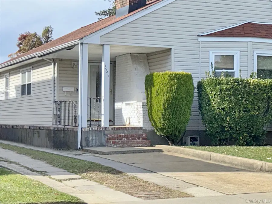 365 Wallace Street, Freeport, NY 11520 - Image #3